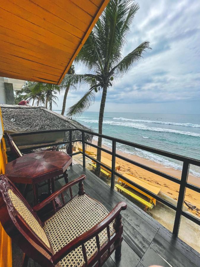 Why Not Guest House Hikkaduwa Esterno foto