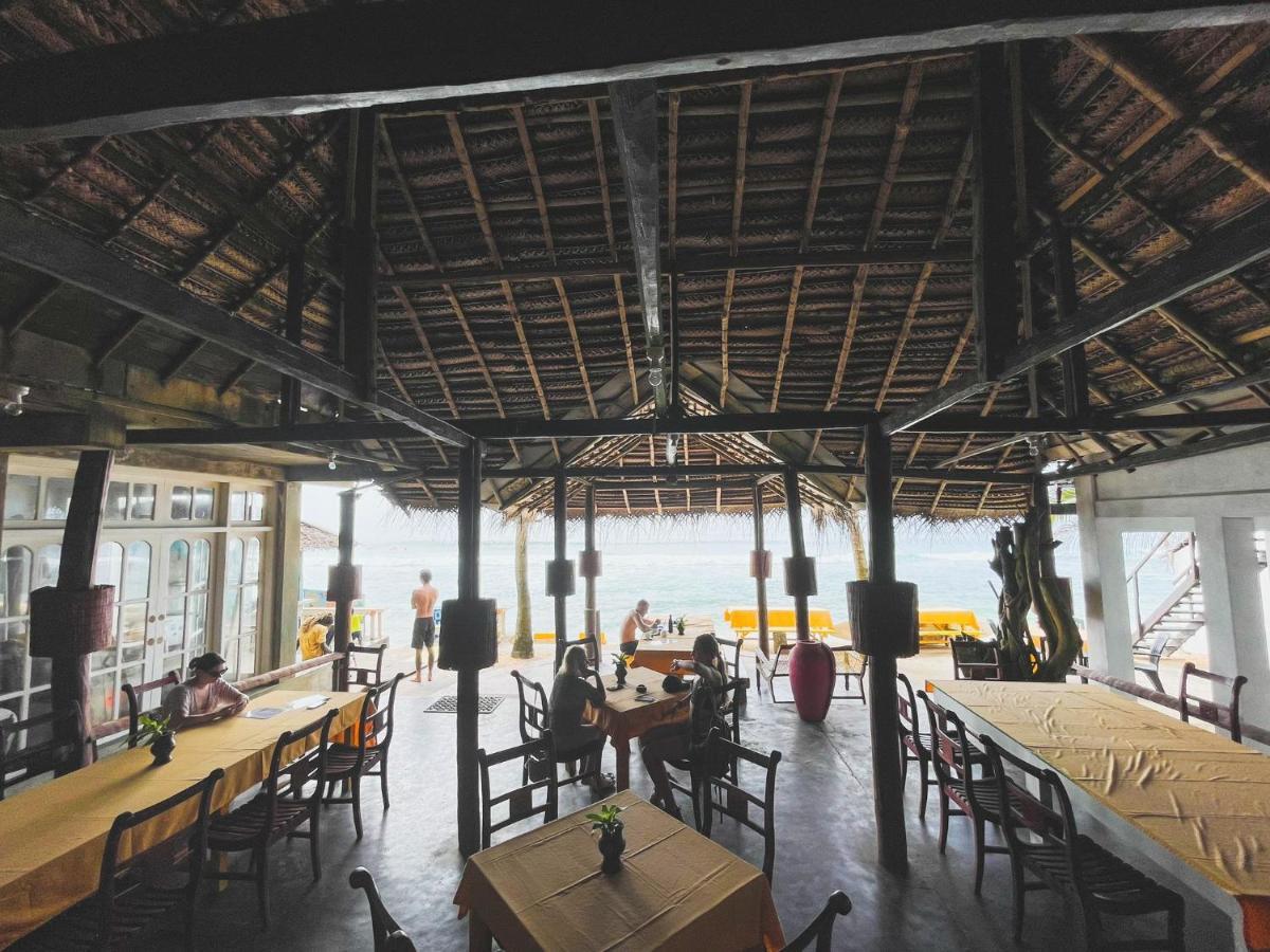 Why Not Guest House Hikkaduwa Esterno foto